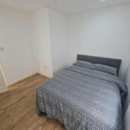 Mile End Budget Guesthouse Londra Dış mekan fotoğraf