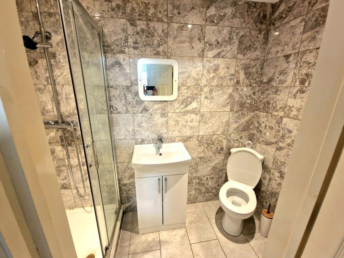 Mile End Budget Guesthouse Londra Dış mekan fotoğraf