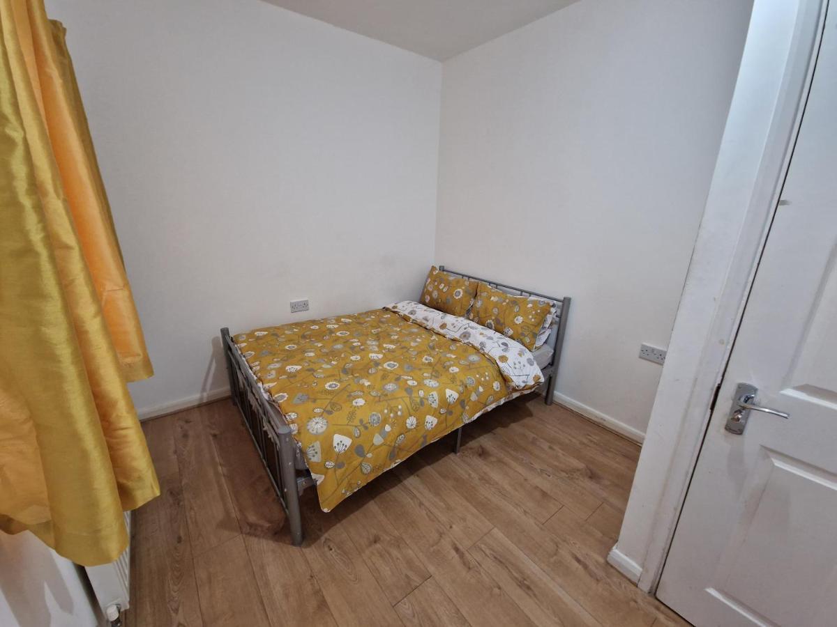 Mile End Budget Guesthouse Londra Dış mekan fotoğraf